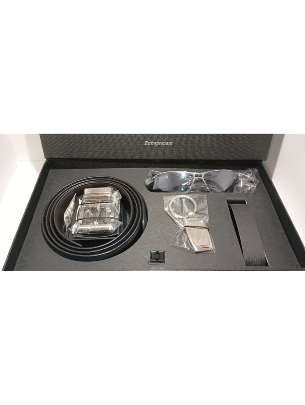 Calvin Hill - Gift Set - Sunglasses - Belt - Keychain - NEW in Box